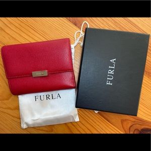 Furla tri-fold wallet in Cabernet leather